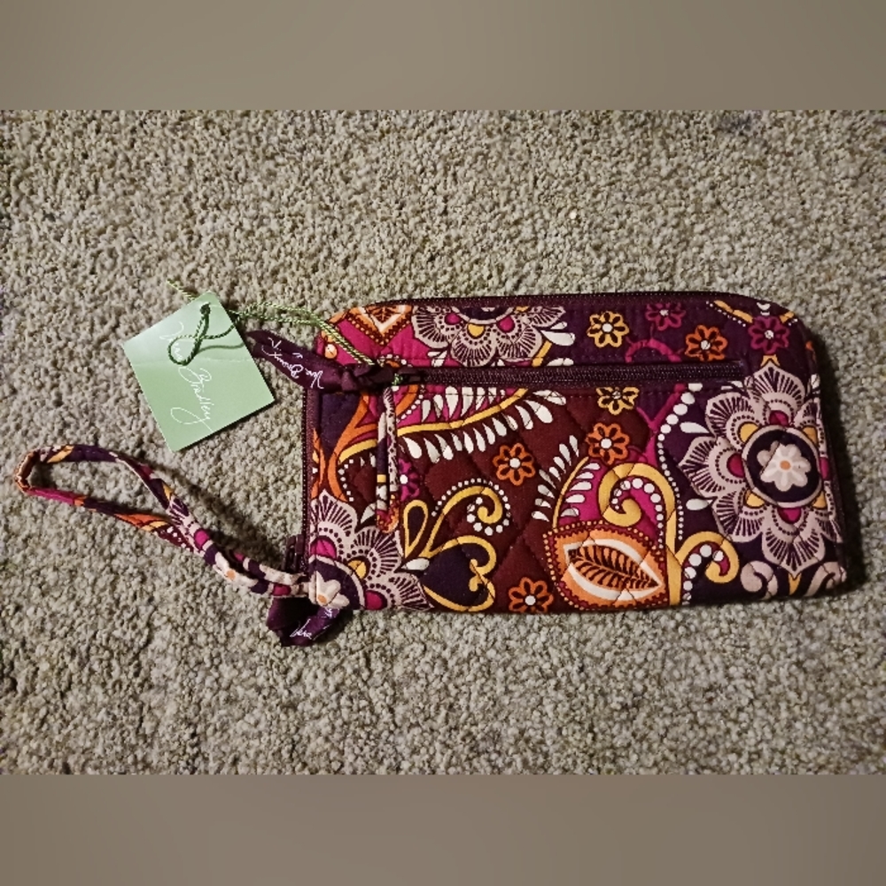 Vera Bradley Zip-Around Wallet NWT